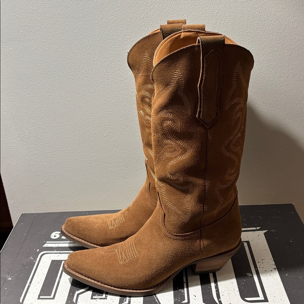 Dingo Brown Heeled Boots